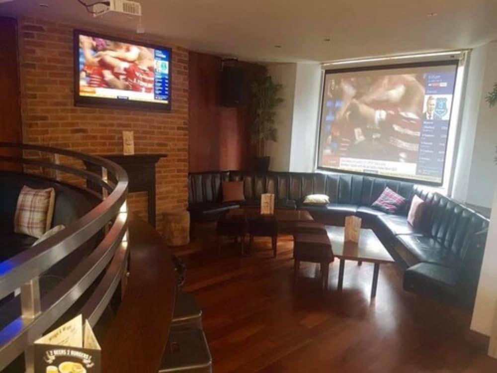 怀特斯酒店 泰恩河畔纽卡斯尔 外观 照片