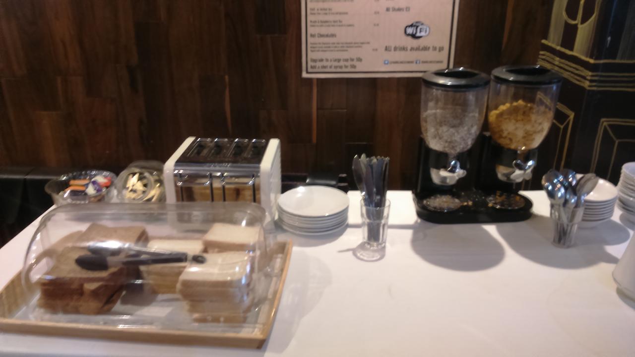 怀特斯酒店 泰恩河畔纽卡斯尔 外观 照片